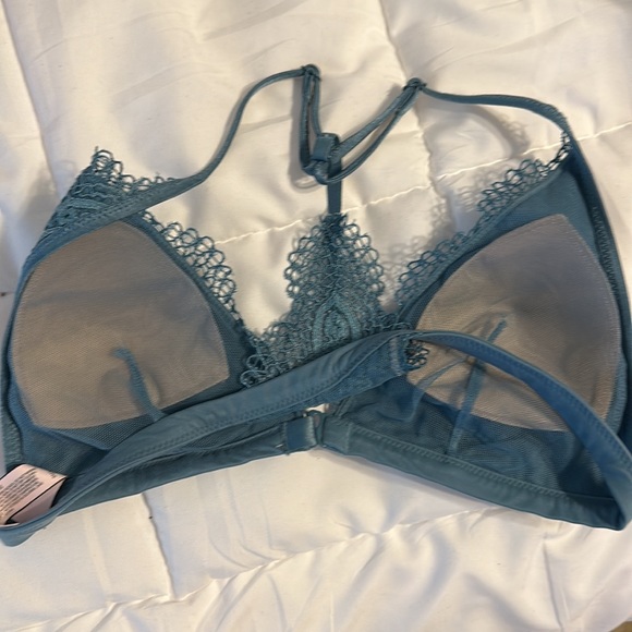 Victoria’s Secret bralette - Picture 2 of 3